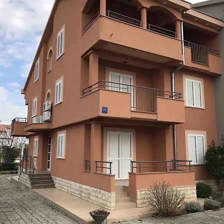 Apartments Juran Sukošan Екстериор снимка