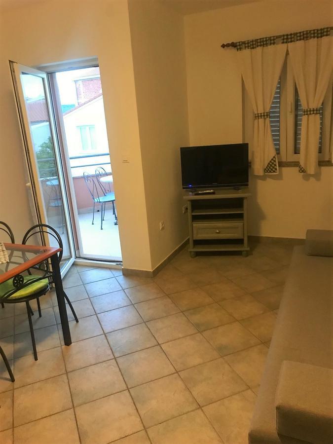 Apartments Juran Sukošan Екстериор снимка